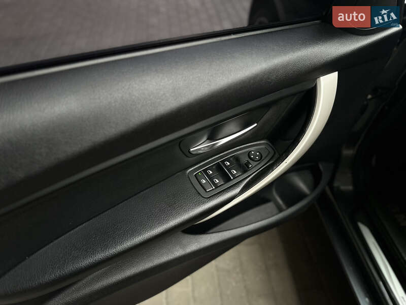 Седан BMW 3 Series 2015 в Киеве