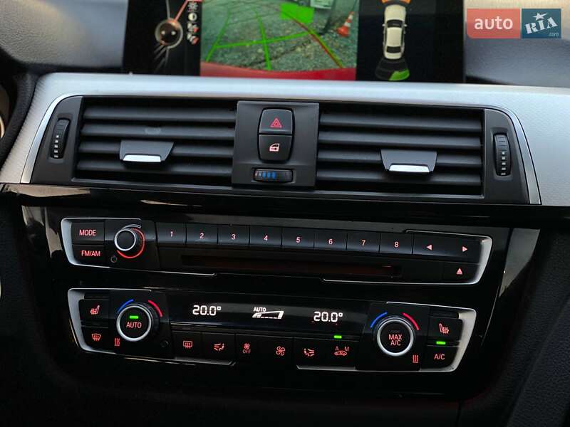 Седан BMW 3 Series 2016 в Львове