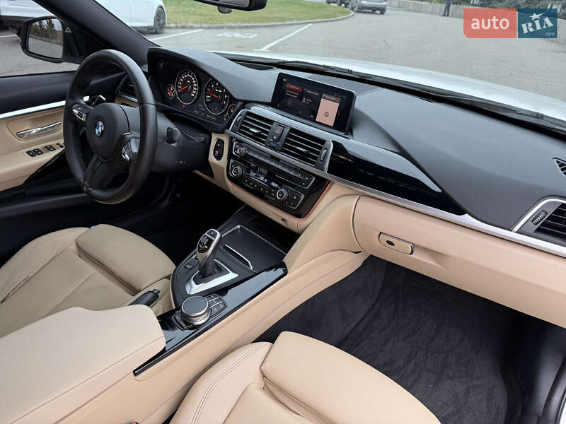 Седан BMW 3 Series 2018 в Киеве