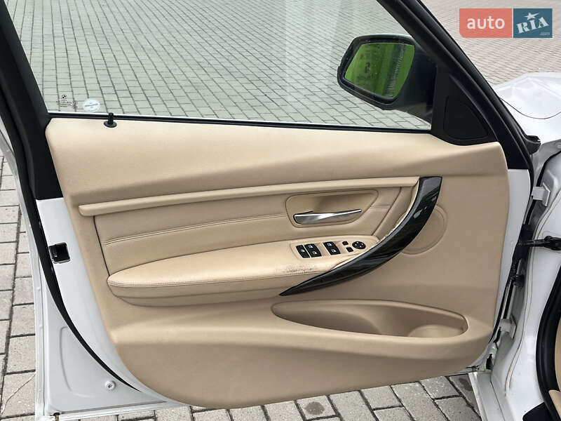 Седан BMW 3 Series 2012 в Ковеле