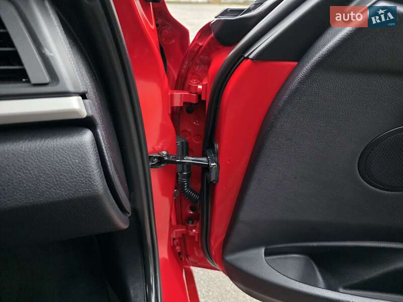 Седан BMW 3 Series 2014 в Хмельницькому