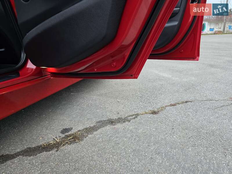 Седан BMW 3 Series 2014 в Хмельницькому