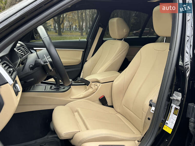 Седан BMW 3 Series 2017 в Конотопе
