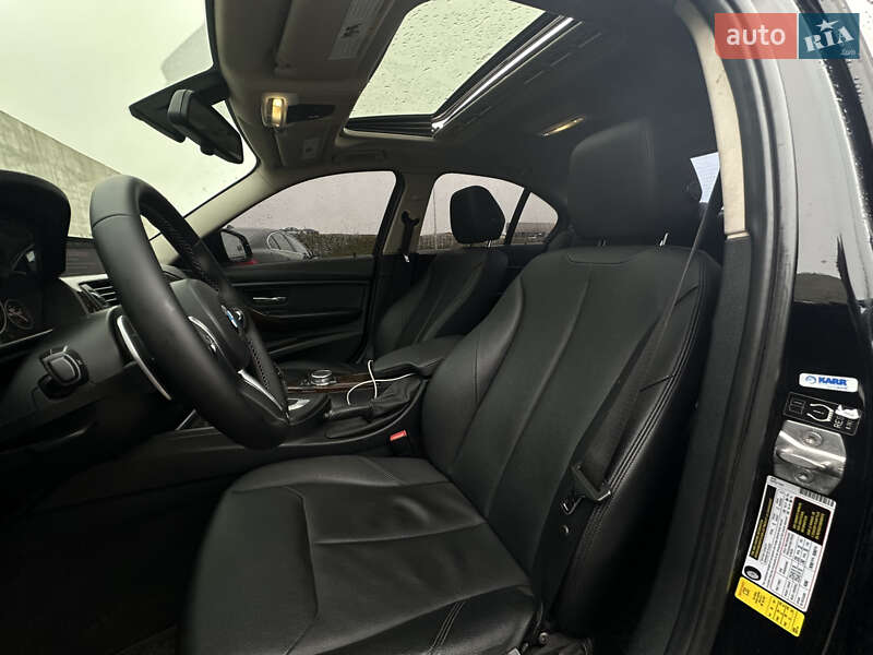 Седан BMW 3 Series 2015 в Львове