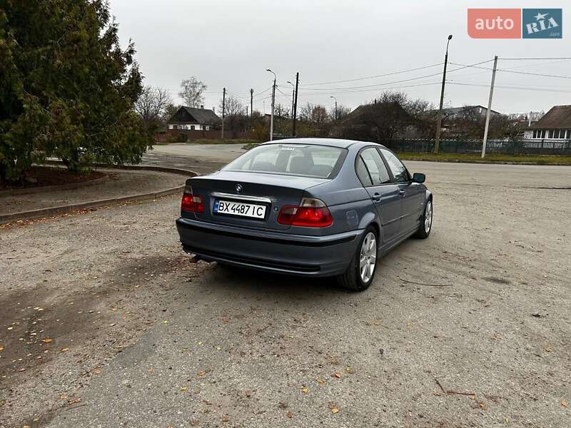 Седан BMW 3 Series 2001 в Изяславе