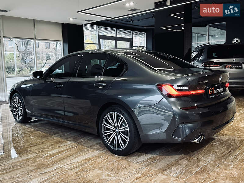Седан BMW 3 Series 2019 в Киеве