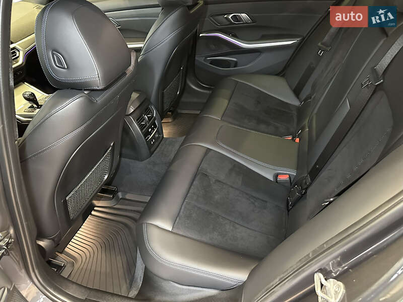 Седан BMW 3 Series 2019 в Киеве