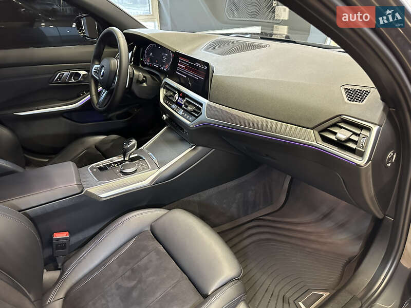Седан BMW 3 Series 2019 в Киеве