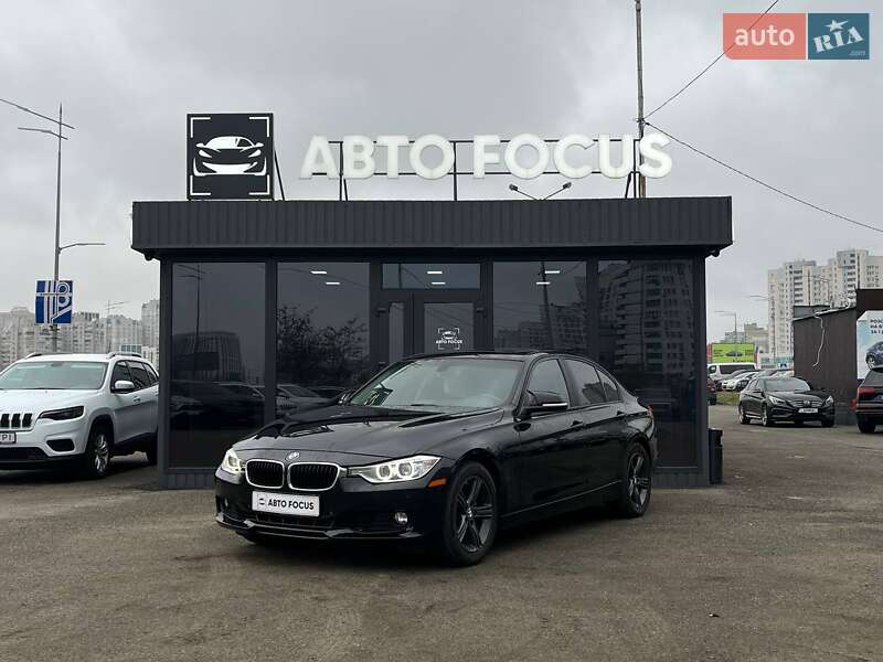 Седан BMW 3 Series 2015 в Киеве
