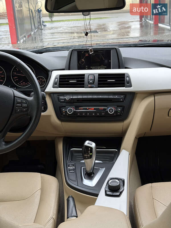 Седан BMW 3 Series 2014 в Трускавце