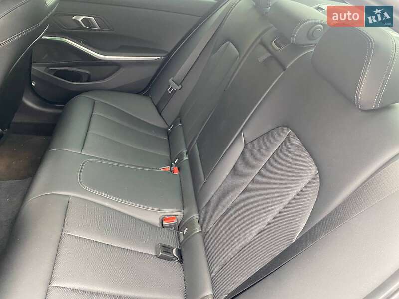 Седан BMW 3 Series 2023 в Киеве фото 76 Седан BMW 3 Series 2023 в Киеве