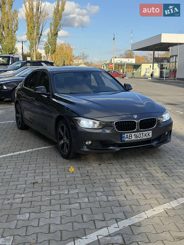 Седан BMW 3 Series 2015 в Виннице фото Седан BMW 3 Series 2015 в Виннице