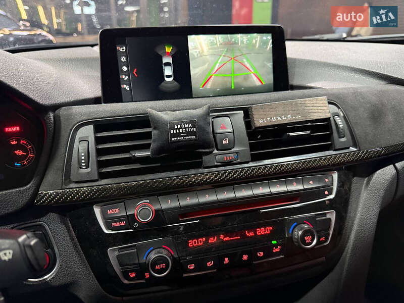 Седан BMW 3 Series 2016 в Києві