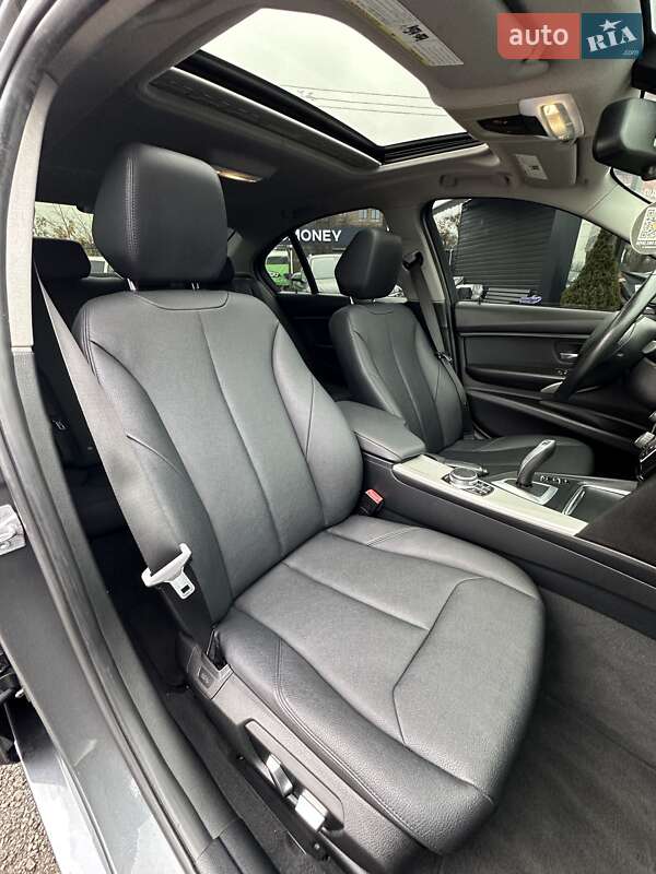 Седан BMW 3 Series 2017 в Белогородке