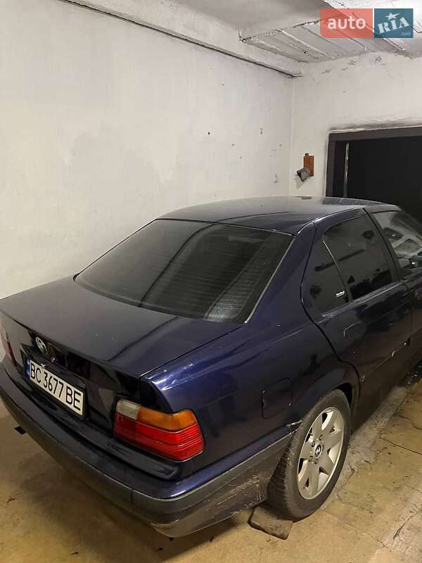 Седан BMW 3 Series 1996 в Хмельницькому