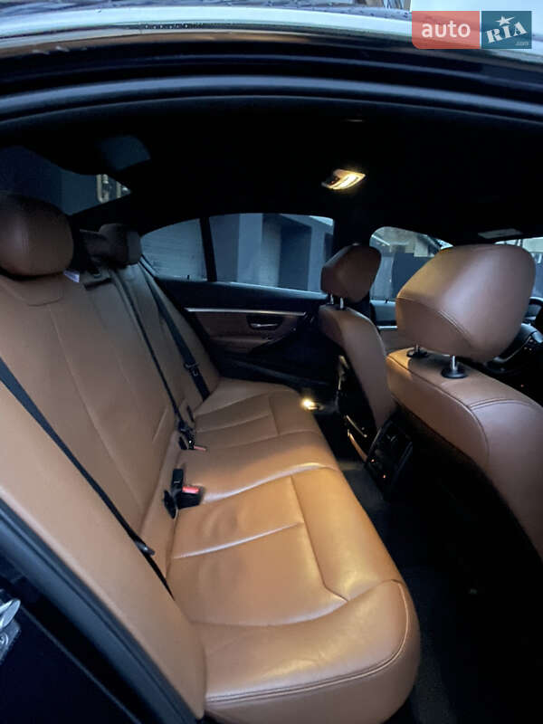 Седан BMW 3 Series 2015 в Виннице