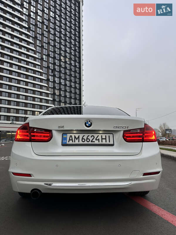 Седан BMW 3 Series 2013 в Киеве