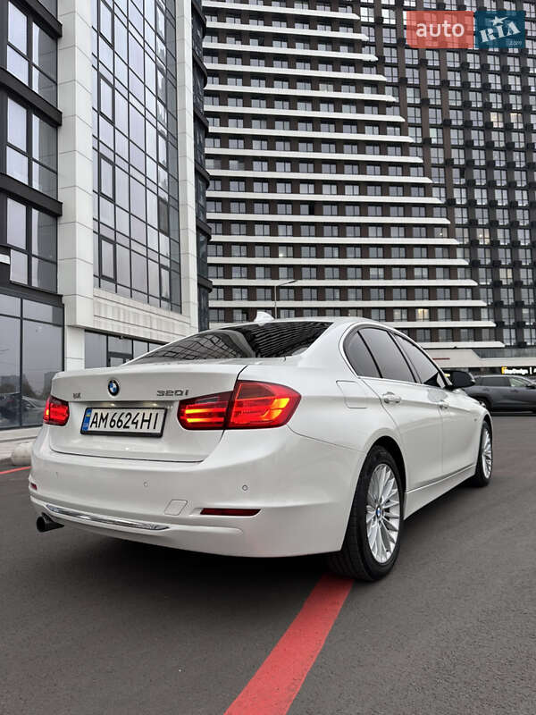 Седан BMW 3 Series 2013 в Киеве