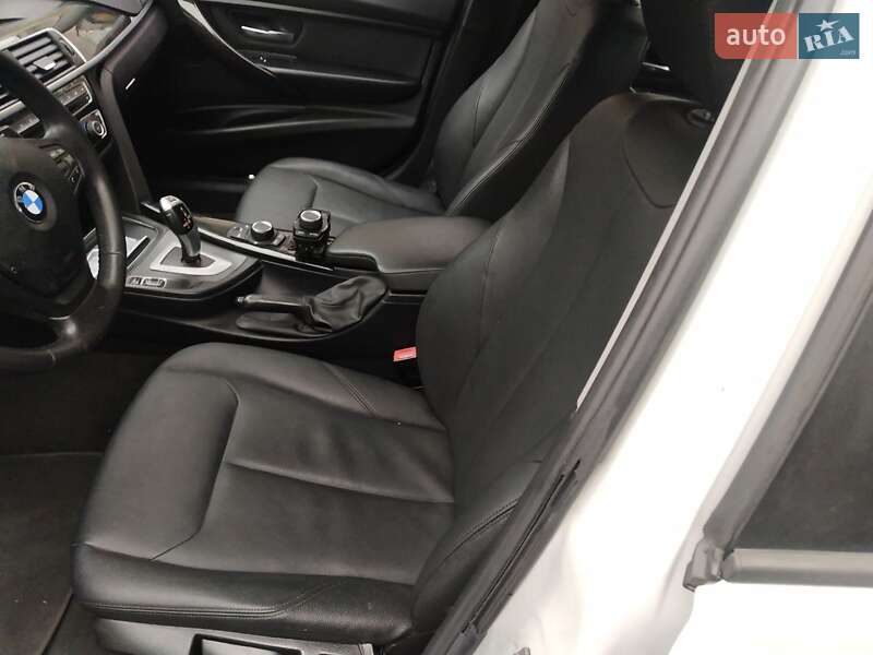 Седан BMW 3 Series 2018 в Одессе