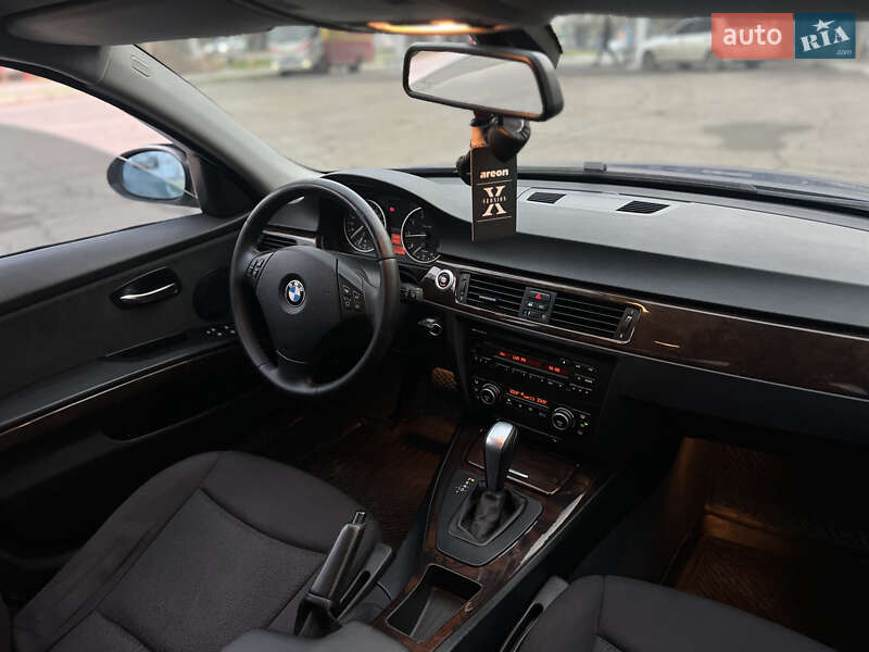 Седан BMW 3 Series 2008 в Миколаєві