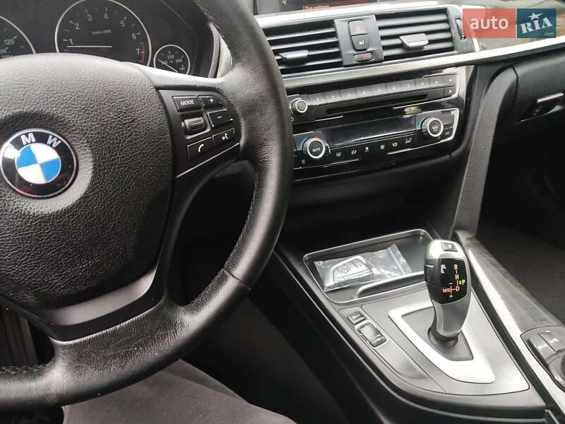 Седан BMW 3 Series 2018 в Одессе