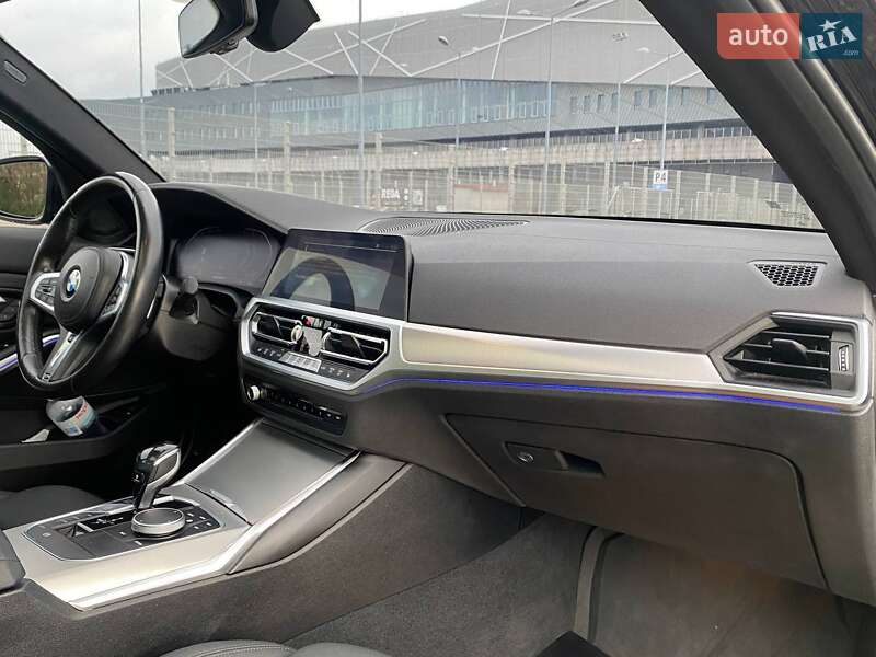 Седан BMW 3 Series 2020 в Львове