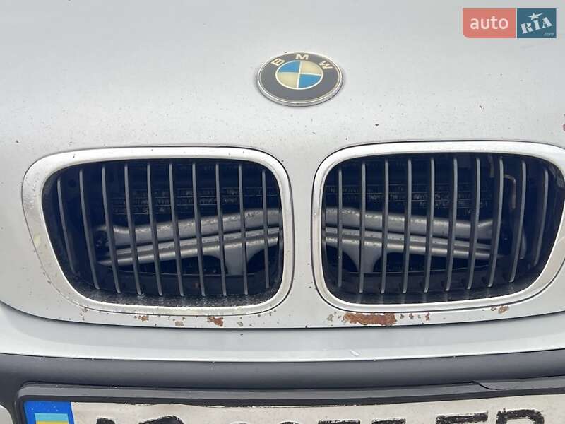 Седан BMW 3 Series 2001 в Виннице