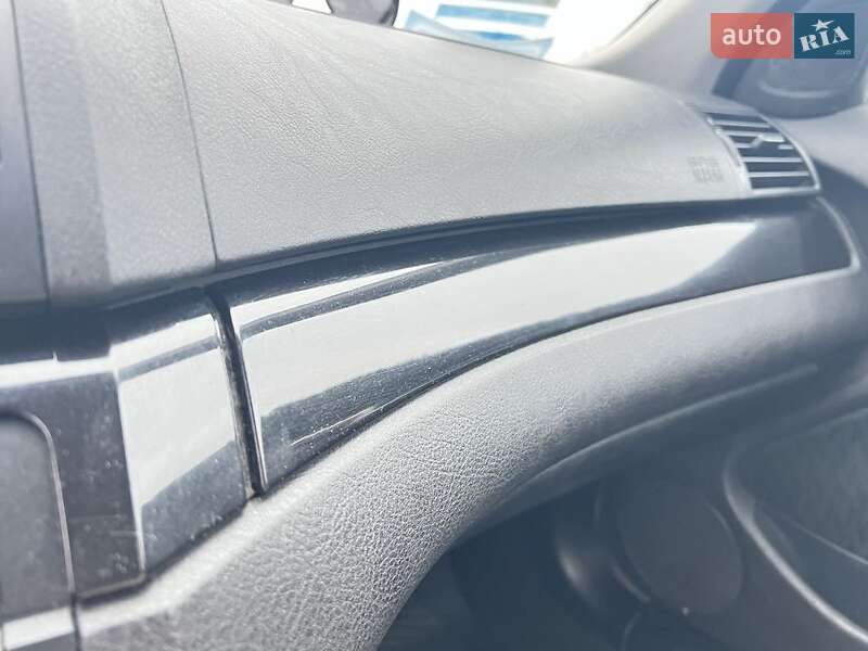 Седан BMW 3 Series 2001 в Виннице