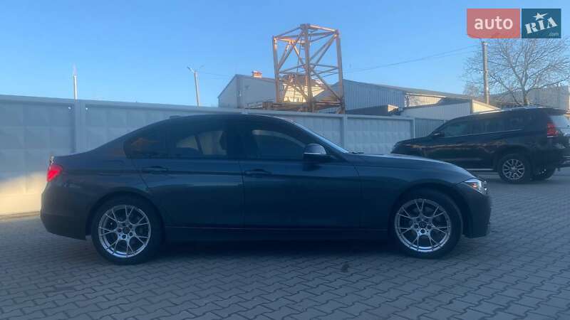 Седан BMW 3 Series 2015 в Львове