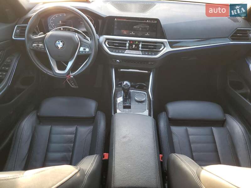 Седан BMW 3 Series 2019 в Николаеве