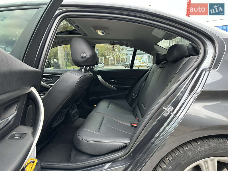 Седан BMW 3 Series 2013 в Черновцах фото 4 Седан BMW 3 Series 2013 в Черновцах