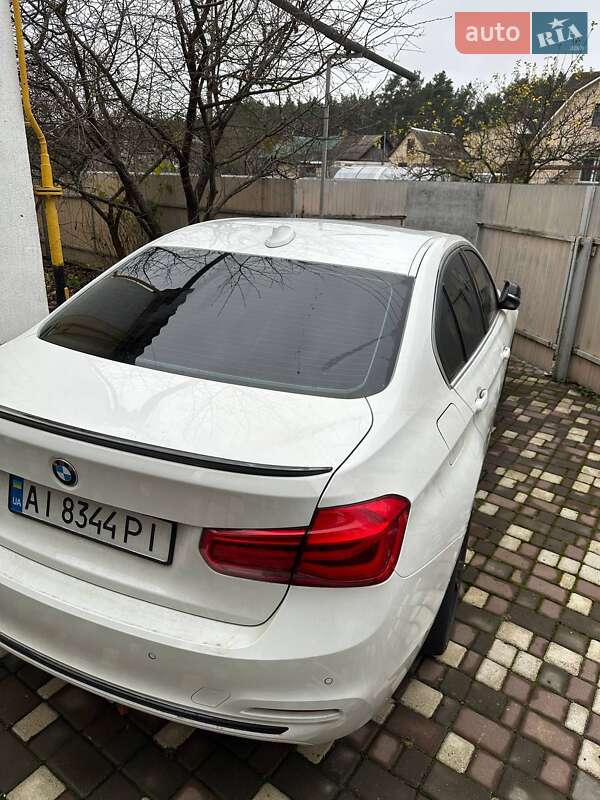Седан BMW 3 Series 2017 в Гостомеле
