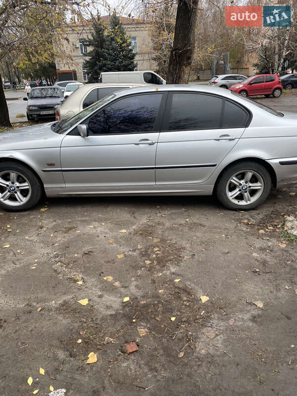Седан BMW 3 Series 2000 в Новомосковську