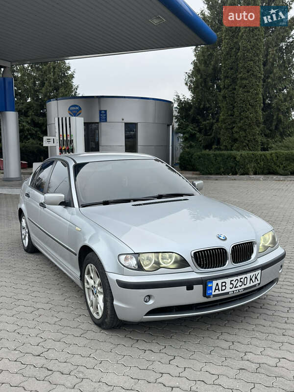 Седан BMW 3 Series 2004 в Виннице