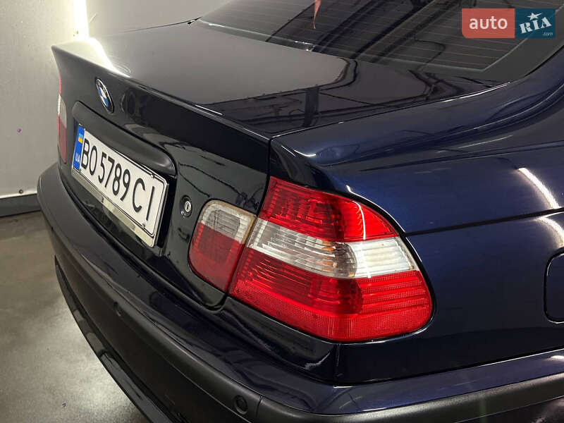 Седан BMW 3 Series 2004 в Києві