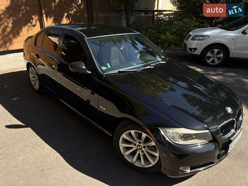 Седан BMW 3 Series 2011 в Николаеве