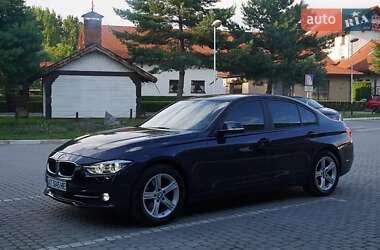 Седан BMW 3 Series 2016 в Львове