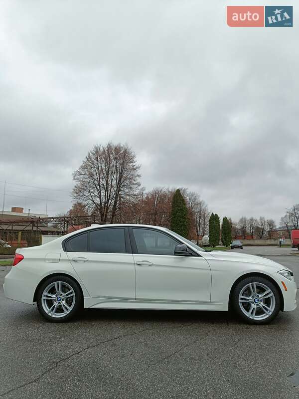 Седан BMW 3 Series 2015 в Сквире