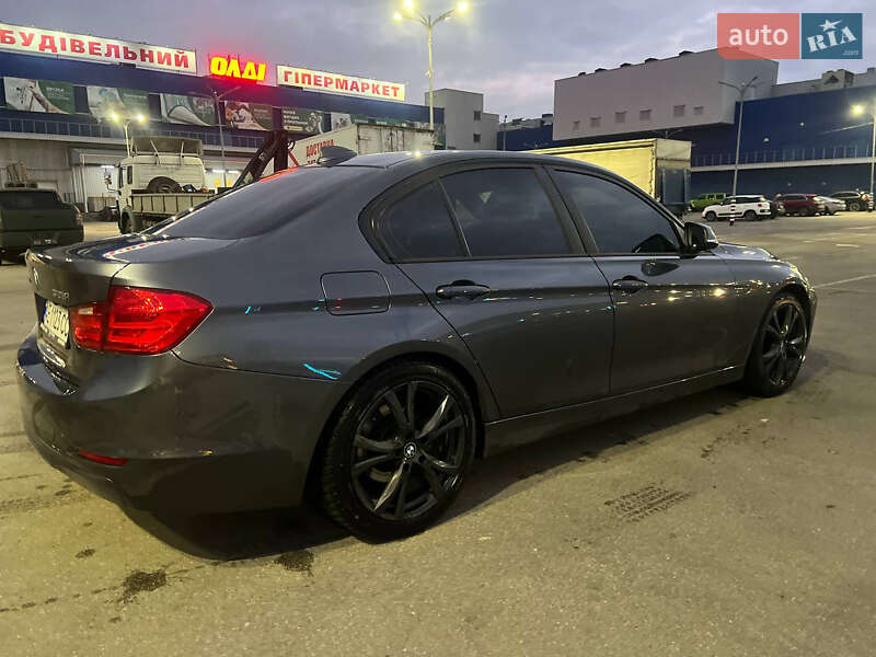 Седан BMW 3 Series 2013 в Дніпрі