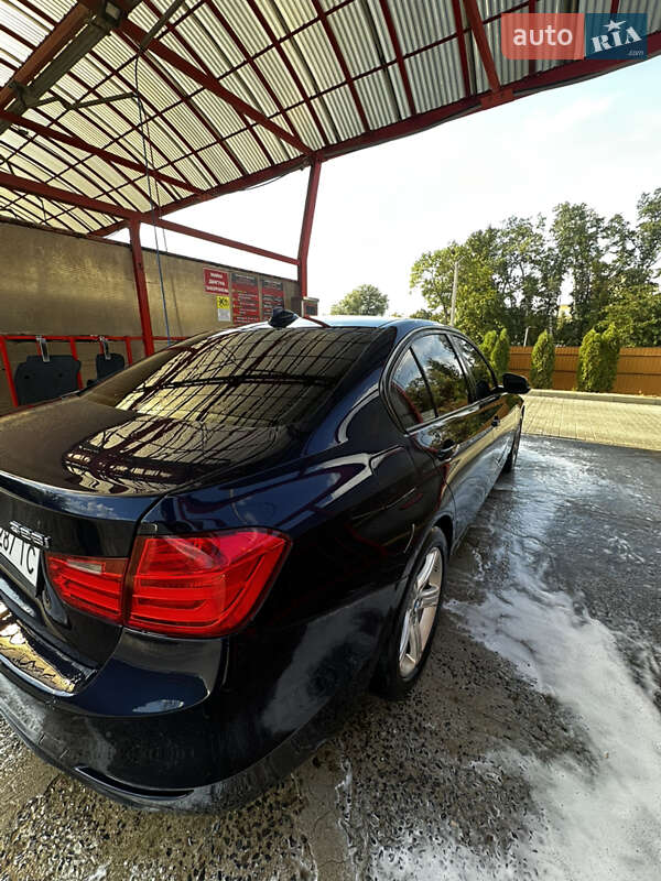 Седан BMW 3 Series 2013 в Измаиле