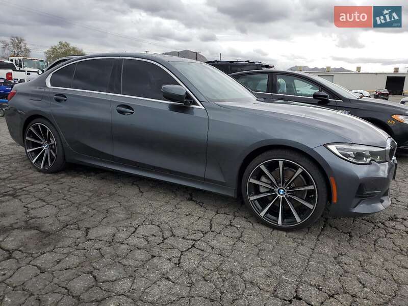 Седан BMW 3 Series 2019 в Ровно