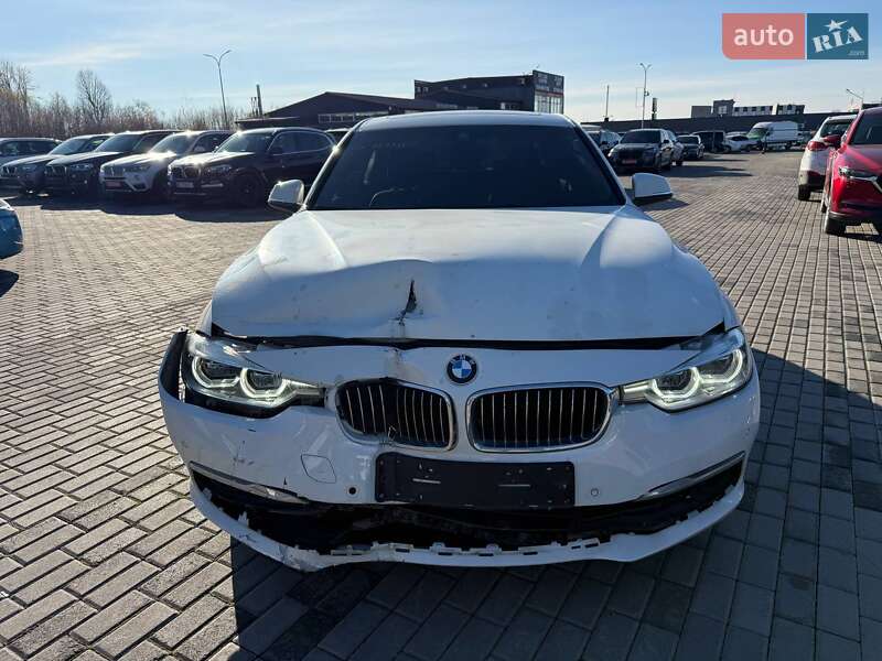 Седан BMW 3 Series 2016 в Львове