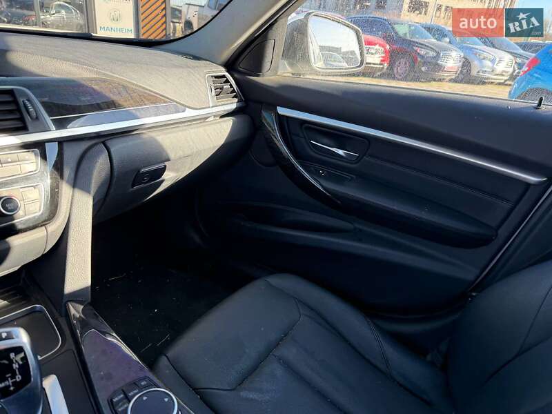 Седан BMW 3 Series 2016 в Львове
