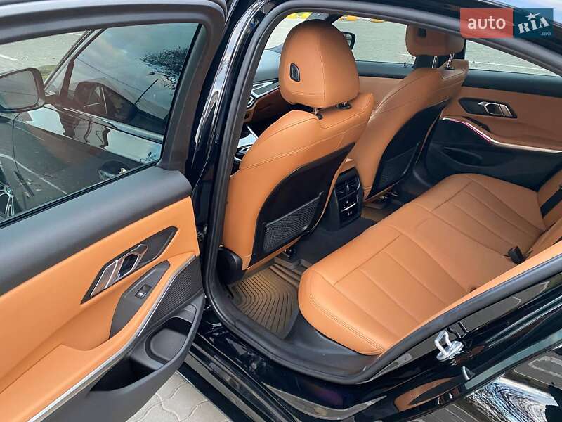 Седан BMW 3 Series 2023 в Дніпрі