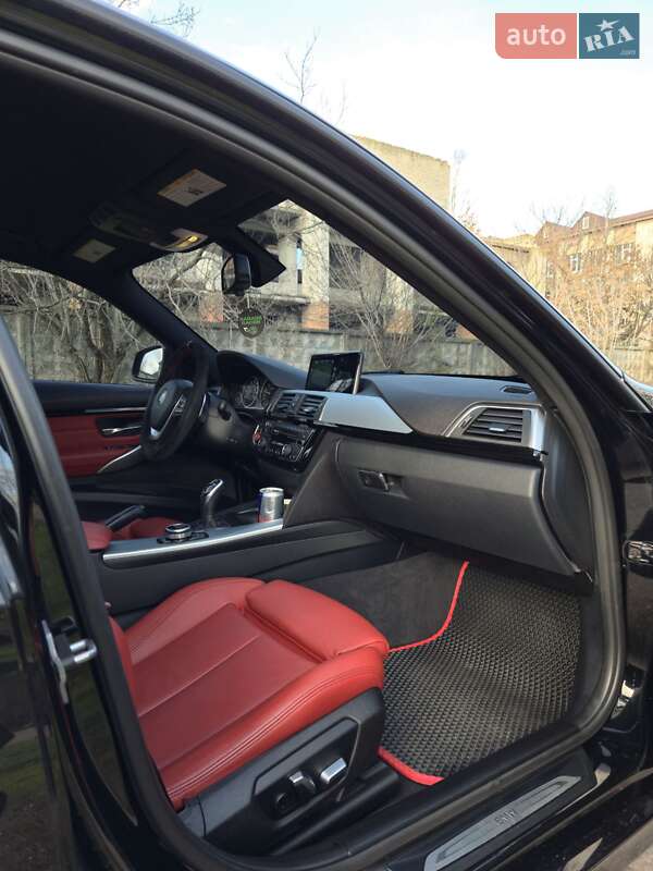 Седан BMW 3 Series 2016 в Кропивницькому