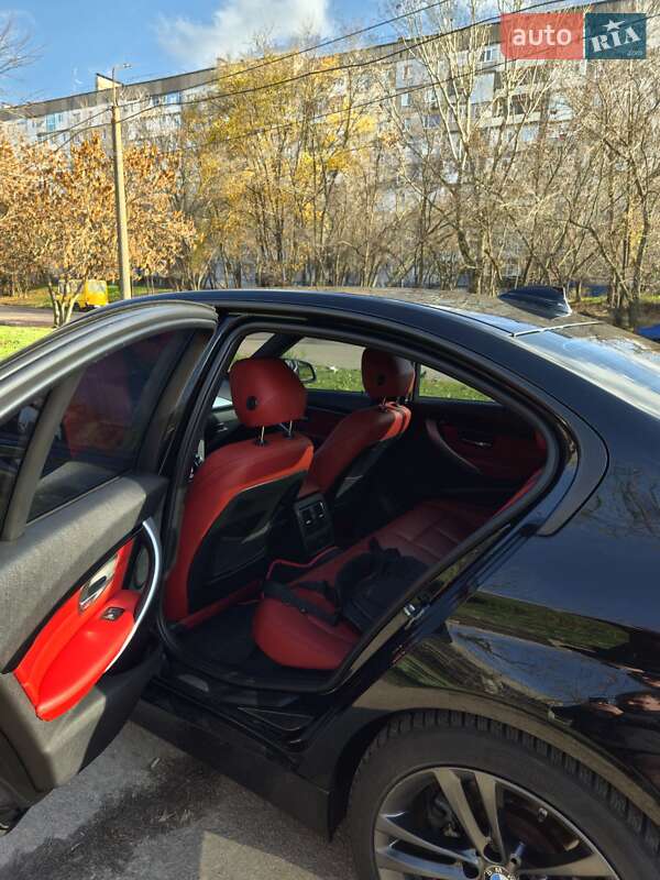 Седан BMW 3 Series 2016 в Кропивницькому