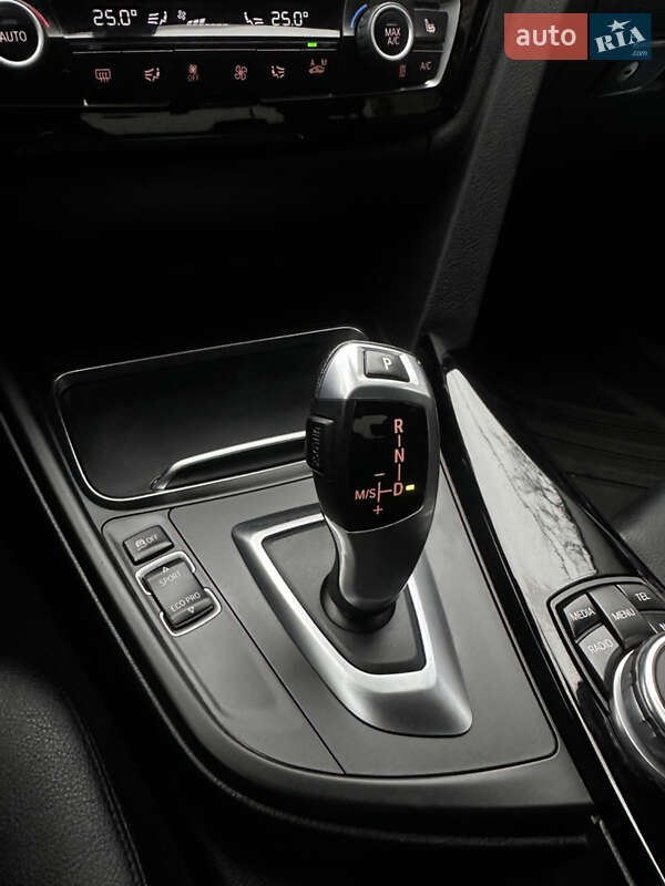 Седан BMW 3 Series 2015 в Броварах