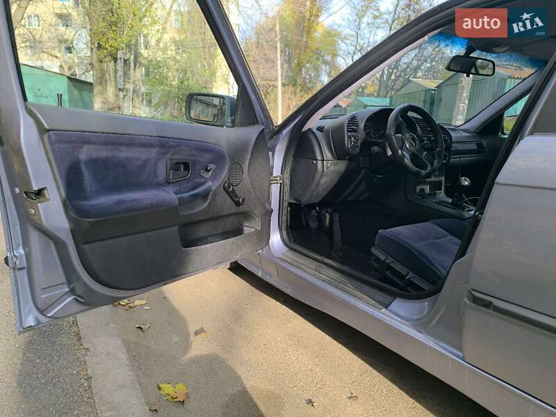 Седан BMW 3 Series 1994 в Одессе фото 20 Седан BMW 3 Series 1994 в Одессе