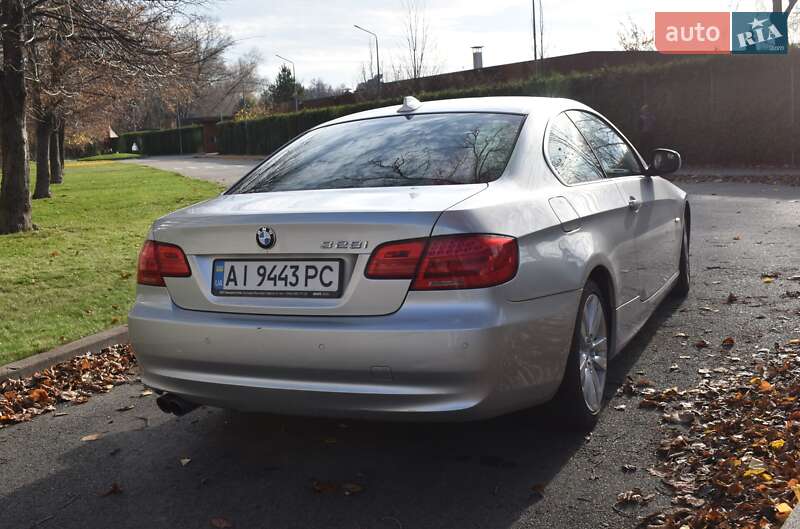 Купе BMW 3 Series 2012 в Киеве фото 18 Купе BMW 3 Series 2012 в Киеве