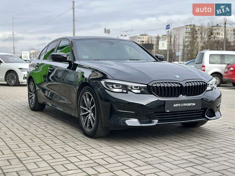 Седан BMW 3 Series 2022 в Киеве